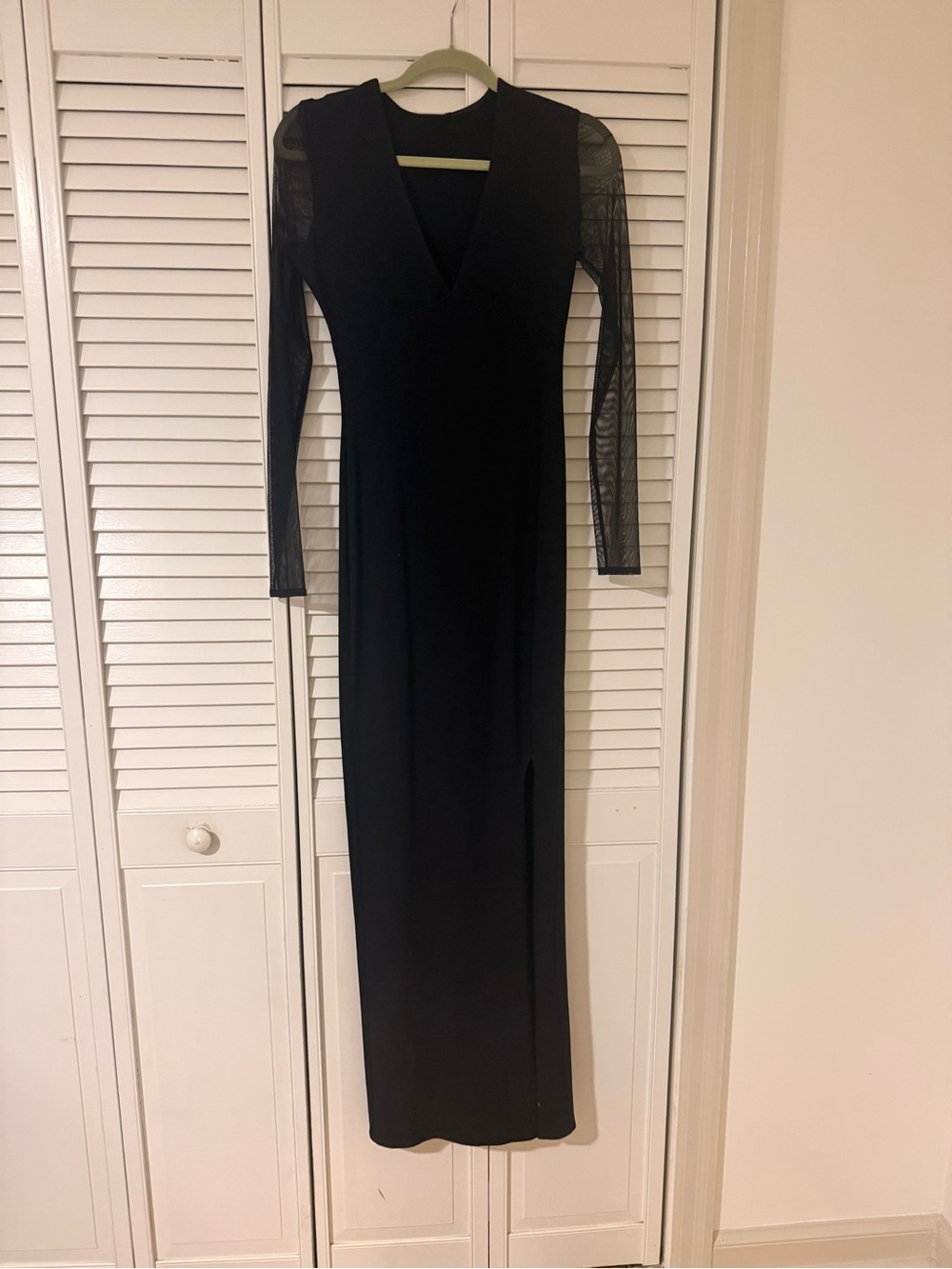 Twenty Black Long Sleeve V-Neck Maxi Dress